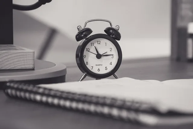 time, clock, business, watch, quartz, tool, black, hour, minute, work, deadline, alarm, symbol, success, office, design, job, finance, countdown, schedule, icon, management, manager, second, money, morning, reminder, arrow, number, flat, notes, table, pause, relax, gray business, gray money, gray office, gray work, gray time, gray relax, gray finance, gray arrow, gray clock, gray table, gray job, gray company, gray tools, gray watch, gray numbers, gray schedule, gray note, gray management, gray morning, deadline, schedule, schedule, schedule, schedule, schedule, reminder, pause, pause, pause. Godziny pracy nowego lokalu: gdzie szukać wiarygodnych informacji